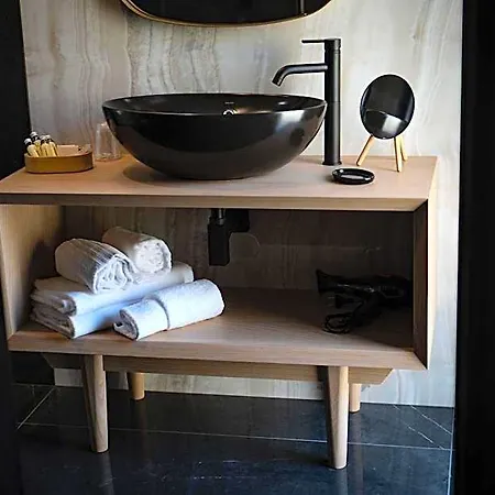 Ingrid Bed & Breakfast 4*